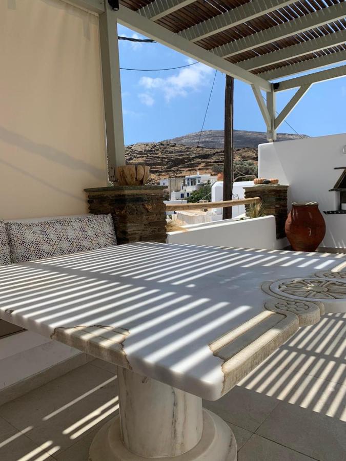 Serenity Living Platia, Tinos Екстериор снимка