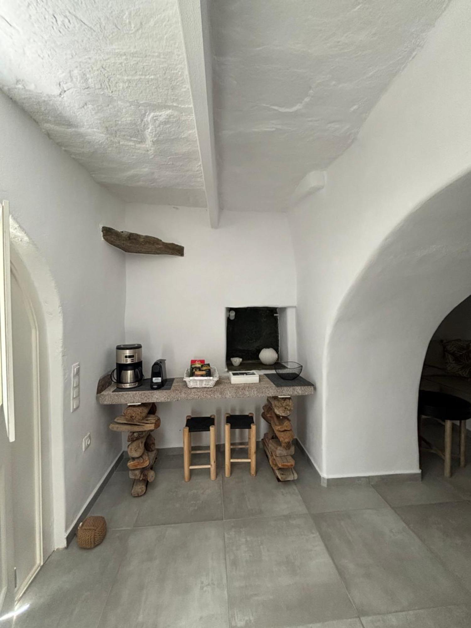 Serenity Living Platia, Tinos Екстериор снимка