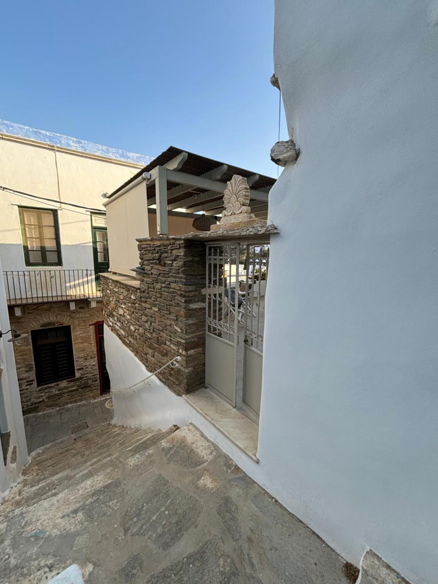Serenity Living Platia, Tinos Екстериор снимка