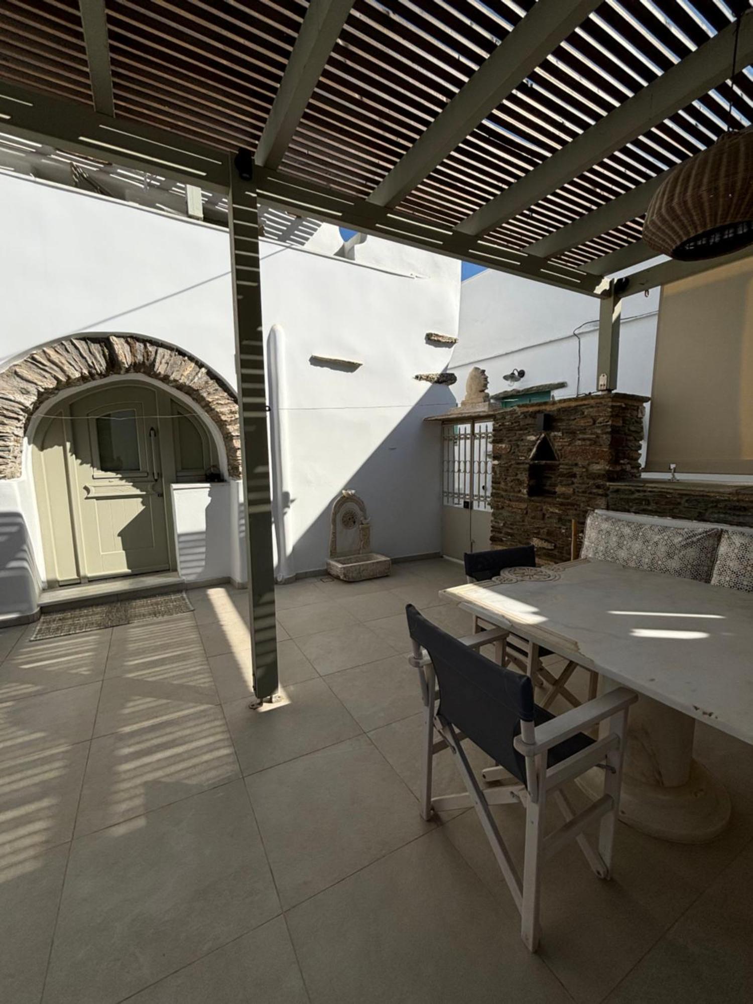 Serenity Living Platia, Tinos Екстериор снимка